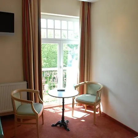 Les Tilleuls Hotel 3*