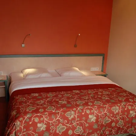 Les Tilleuls Жюпий